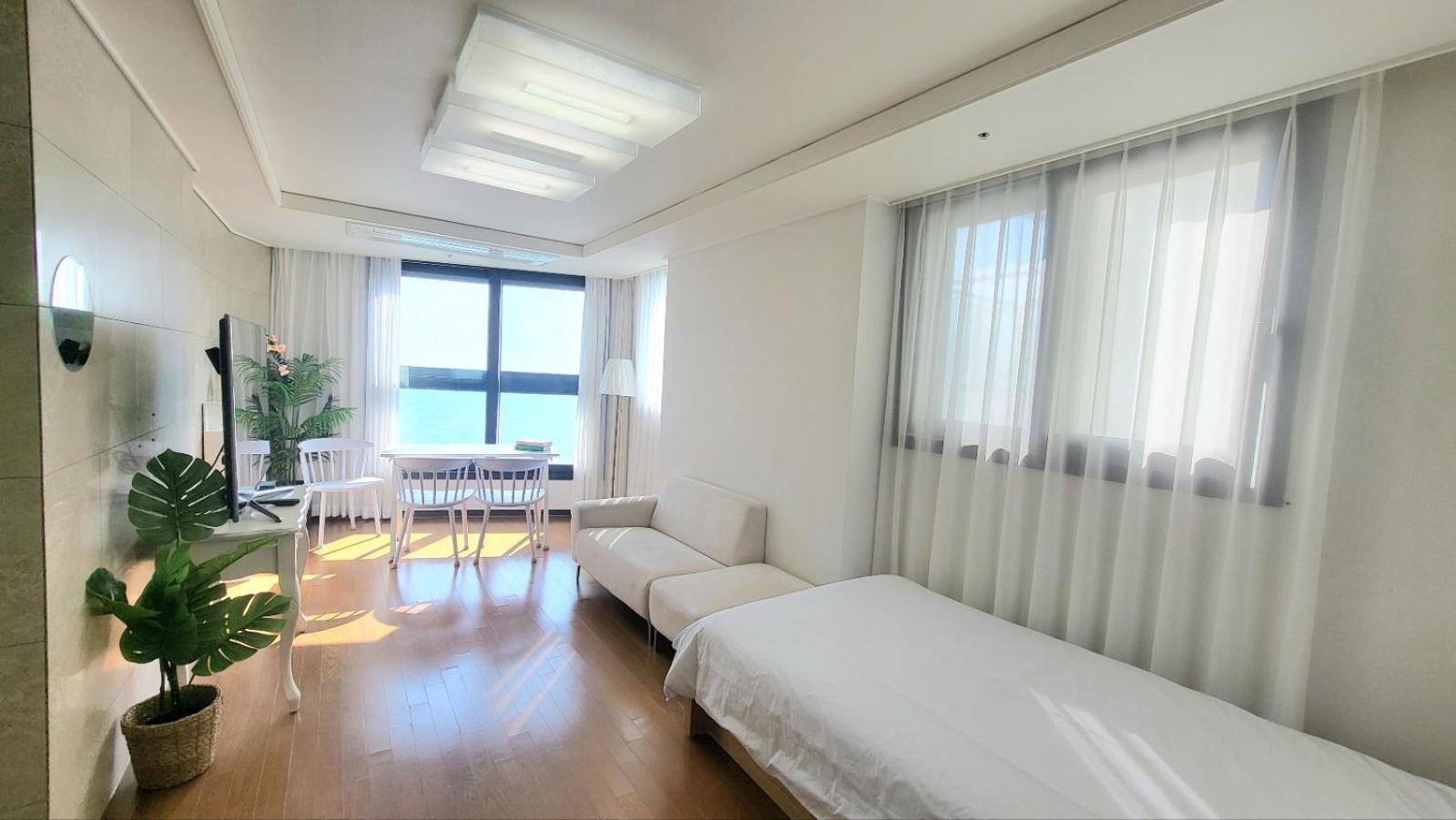 Haeundae Lavender House-Irua Hotel Busan Bagian luar foto